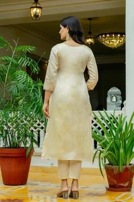 Women Beautiful Thread Work Viscose Assam Silk with Straight Kurta Pant and Dupatta Set 5