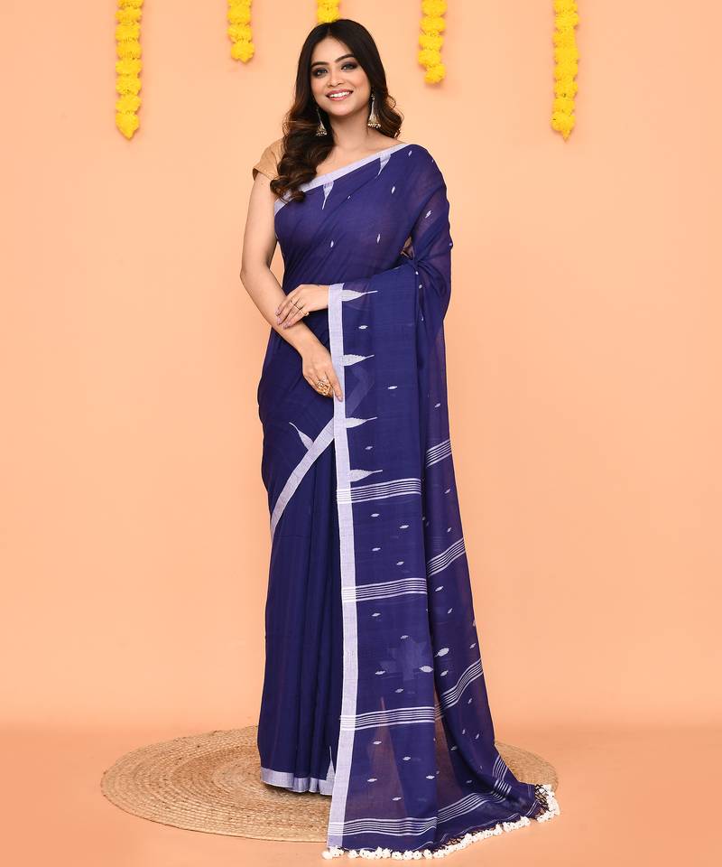 soft mul cotton blue jamdani saree with net tassels