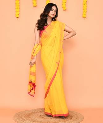 soft mul cotton yellow jamdani saree with net tassels 3