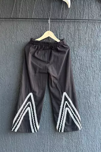 Black embroidered cotton pant