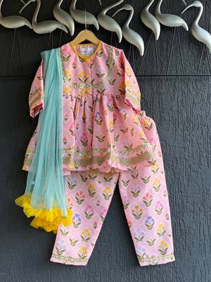 Pink printed cotton silk kurta set 1
