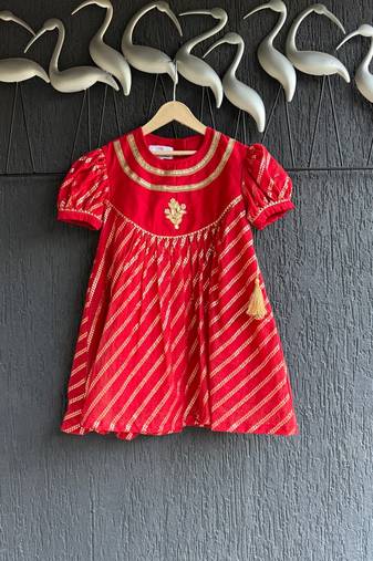 Red plain cotton dress