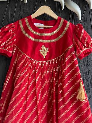 Red plain cotton dress 4