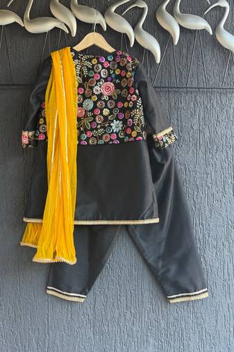 Black embroidered cotton silk kurta set