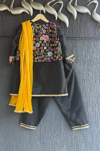Black embroidered cotton silk kurta set