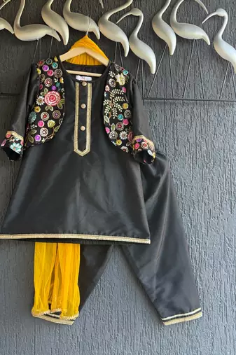 Black embroidered cotton silk kurta set