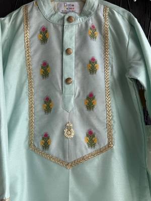 Blue embroidered cotton silk kurta set 4