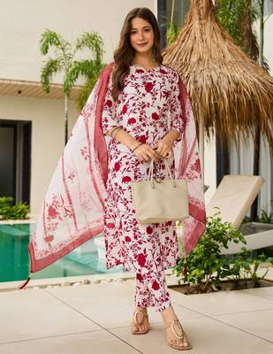 Maroon color silk blend kurta set with printed 1