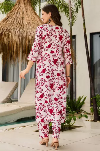 Maroon color silk blend kurta set with printed