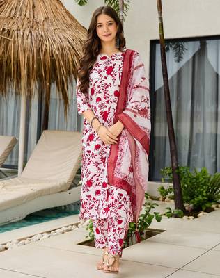 Maroon color silk blend kurta set with printed 4