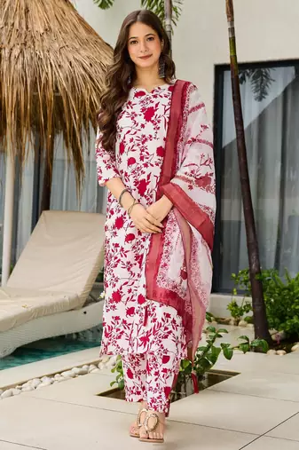 Maroon color silk blend kurta set with printed