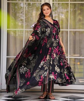 Black color beautiful partywear ceremonial attire 3