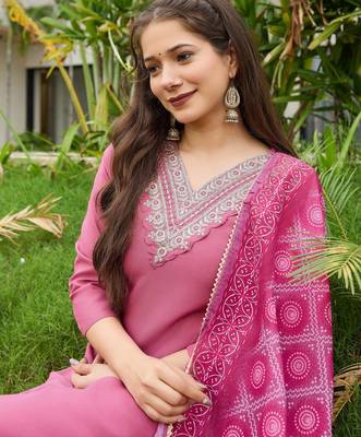 Gajri color smart and festive readymade rayon fabic kurta set 3