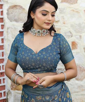 blue silk blend smart printed saree with woven border 6