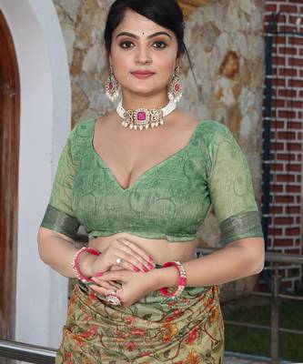beige silk blend smart printed saree with woven border 6