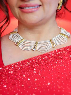 Gold plated white necklace 3