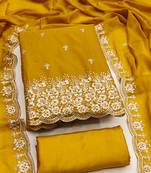 Exquisite embroidered suit set featuring floral threadwork and scalloped border dupatta