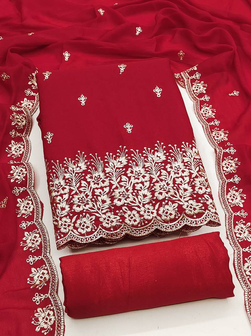 Exquisite embroidered suit set featuring floral threadwork and scalloped border dupatta