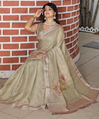 Grey cotton shimmer printed ethnic girlie saree 3