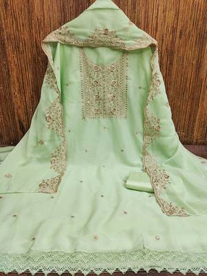green embroidered suit     perfect for festive & wedding occasions 3