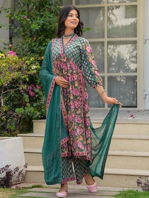 Moss green pure cotton sanganeri hand block kurta & palazzo set with sequin
work  comes with chiffon dupatta set of 3 2