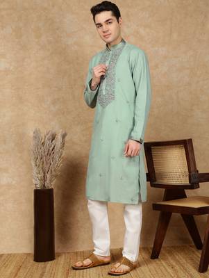 Green cotton embroidered kurta pajama for mens 1