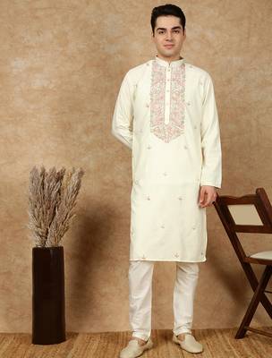 Off white cotton embroidered kurta pajama for mens 1