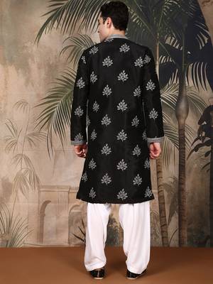 Black silk blend solid kurta pajama for mens 4