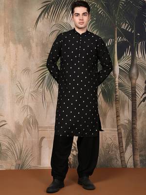 Black silk blend solid kurta pajama for mens 1