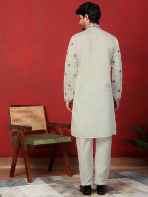 Cotton silk floral embroidered ombre purple mandarin collar kurta 3