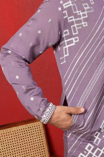 Cotton silk geometric sequence embroidered purple mandarin collar kurta