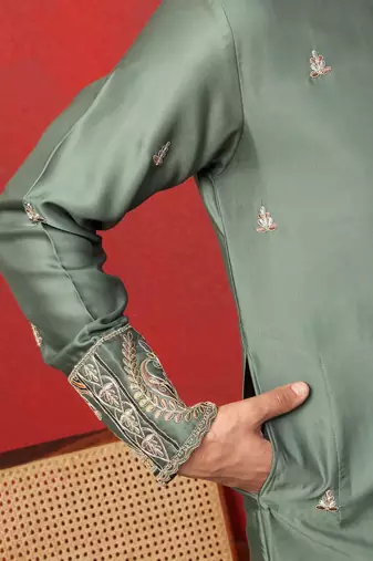 Thread & zari embroidered cotton silk green kurta