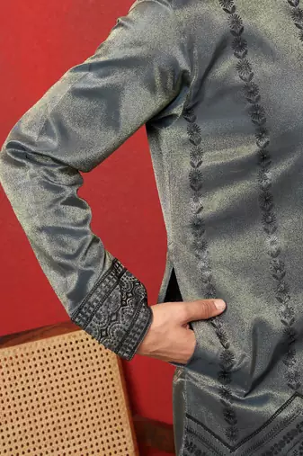 Embroidered and sequinced silk blue kurta