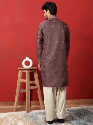 Cotton silk floral and zari embroidered mauve kurta 3