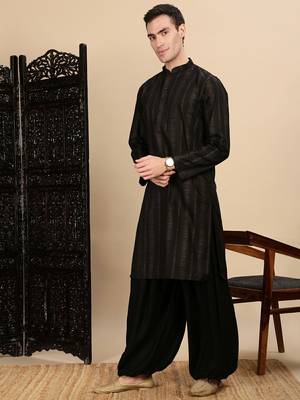 Black cotton textured kurta pajama for mens 2