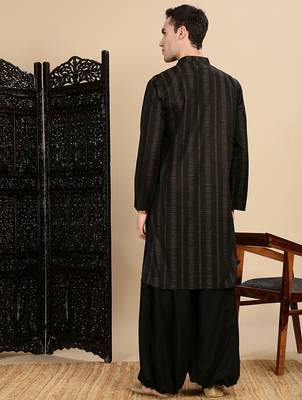 Black cotton textured kurta pajama for mens 4
