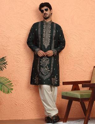 Cotton silk floral and zari embroidered green kurta 5