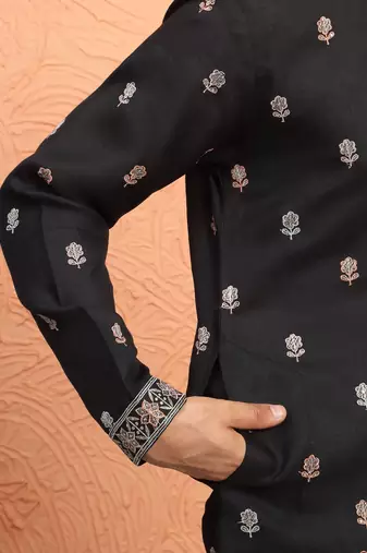 Black floral thread embroidered designer kurta