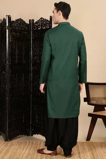 Deep green cotton textured kurta pajama for mens