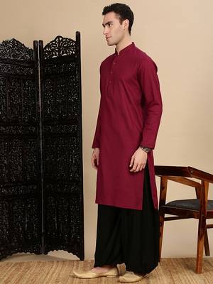 Maroon cotton textured kurta pajama for mens 2