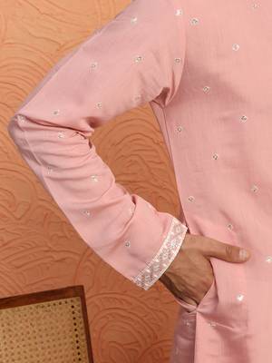 Cotton silk yoke design embroidered pink kurta 4