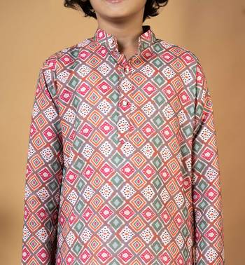 Boys multicolor cotton blend diamond motifs printed kurta pyjama set 3