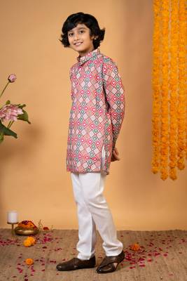 Boys multicolor cotton blend diamond motifs printed kurta pyjama set 4