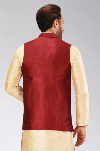 Red dupon art silk nehru jacket with pipepin work