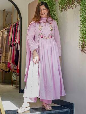 Light pink chanderi silk embroidered salwar suit 2