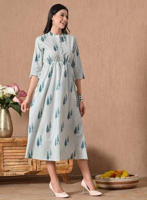 Blue printed cotton a-line kurta for women 4
