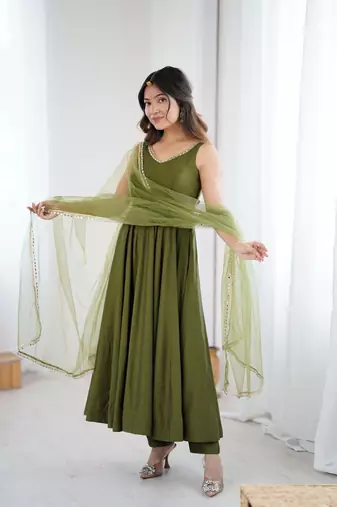 New Designer Anarkali Suit Fully Flair Gown Suit Set With Dupatta 