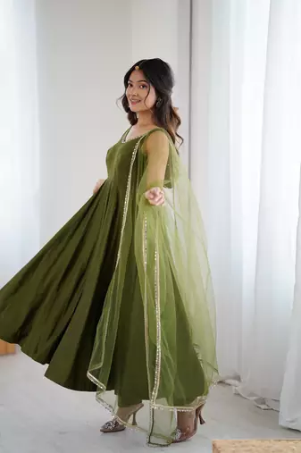 New Designer Anarkali Suit Fully Flair Gown Suit Set With Dupatta 