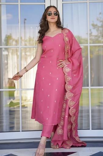 Women Viscose Zari Chanderi Fabric Embroidery Work Straight Kurta, Pant and Dupatta Set