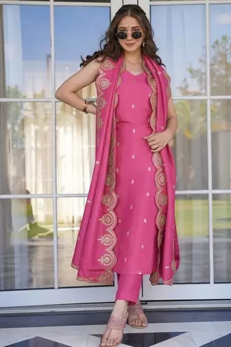 Women Viscose Zari Chanderi Embroidery Work Straight Kurta Pant and Dupatta Set